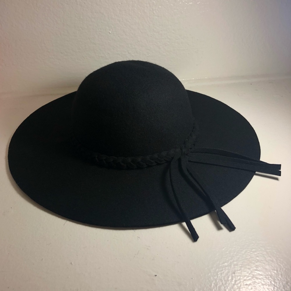 Black Floppy Hat
